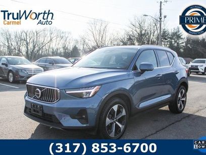 Used 2025 Volvo XC40 B5 Plus