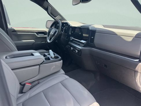Used 2026 GMC Sierra 1500 SLT AWD/4WD image 14