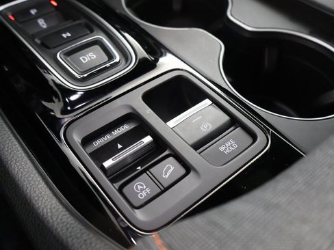 Used 2025 Honda Pilot Sport image 50