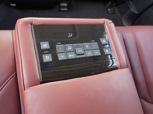 Certified 2021 Lexus LX 570 4WD w/ Luxury Package image 31