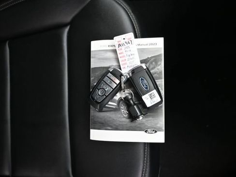 Used 2023 Ford Explorer XLT w/ Equipment Group 202A image 12