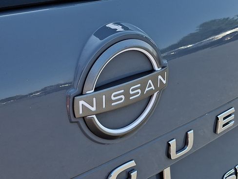 Certified 2023 Nissan Rogue SL w/ SL Premium Package AWD/4WD image 32
