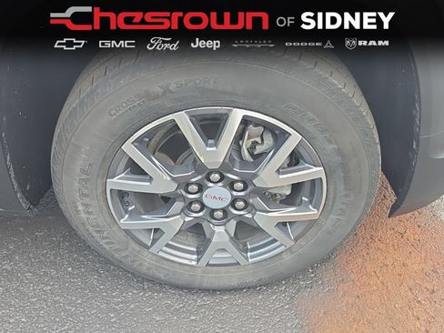 Used 2023 GMC Acadia SLT w/ Preferred Package AWD/4WD image 12