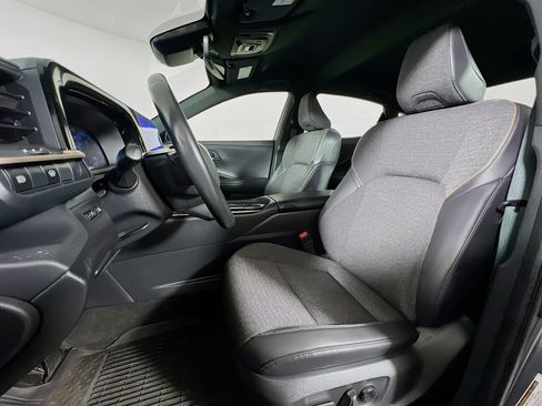 Certified 2023 Toyota Crown AWD/4WD image 10