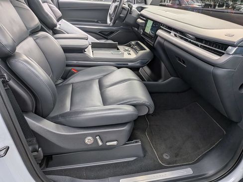 Used 2025 Lincoln Navigator Reserve AWD/4WD image 39