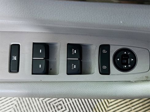 Used 2015 Hyundai Sonata Limited w/ Option Group 05 image 22