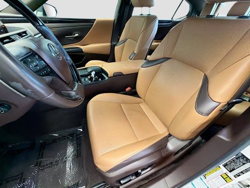 Used 2021 Lexus ES 250 w/ Premium Package AWD/4WD image 12
