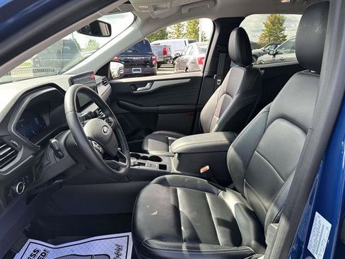 Used 2023 Ford Escape Platinum AWD/4WD image 10