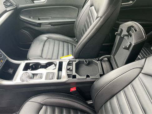 Used 2023 Ford Edge SEL image 29