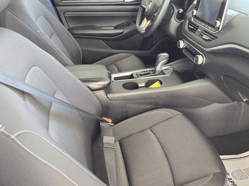 Used 2020 Nissan Altima 2.5 S image 4