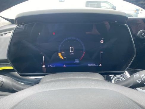 Used 2024 Chevrolet Trax ACTIV w/ Sunroof Package image 8