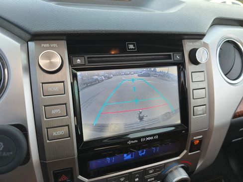 Used 2014 Toyota Tundra Platinum image 19