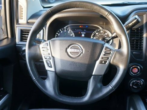 Used 2024 Nissan Titan SV w/ SV Convenience Package image 13