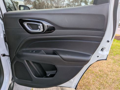 New 2026 Jeep Compass Latitude image 31