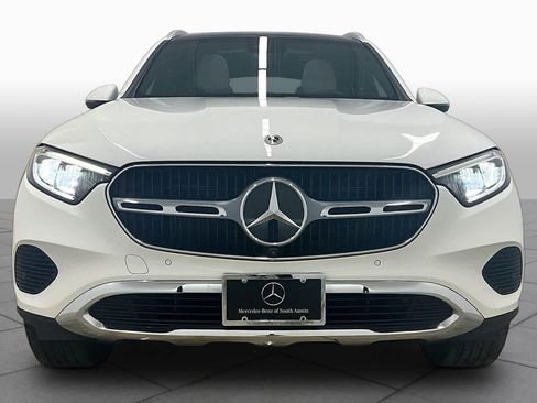 Used 2023 Mercedes-Benz GLC 300 4MATIC image 4