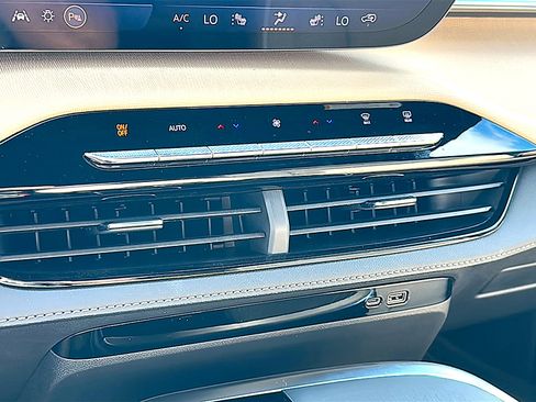 New 2026 Buick Enclave Preferred w/ Power Package FWD image 24