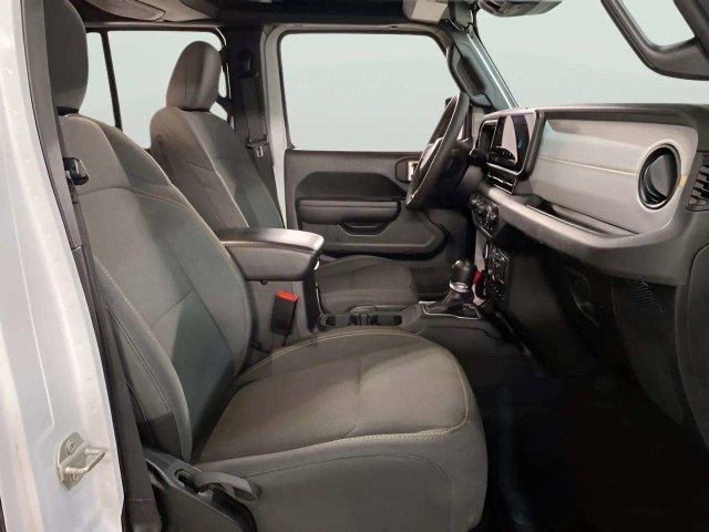 Used 2024 Jeep Wrangler Unlimited w/ Convenience Group AWD/4WD image 24