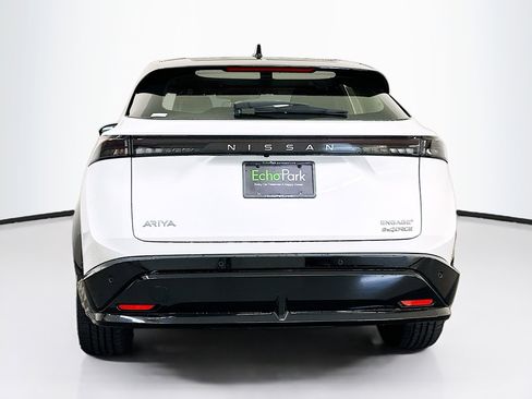 Used 2024 Nissan Ariya AWD image 7