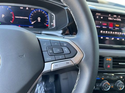 Used 2022 Volkswagen Taos SEL image 22