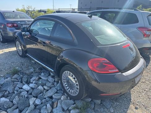 Used 2014 Volkswagen Beetle 1.8T FWD image 3