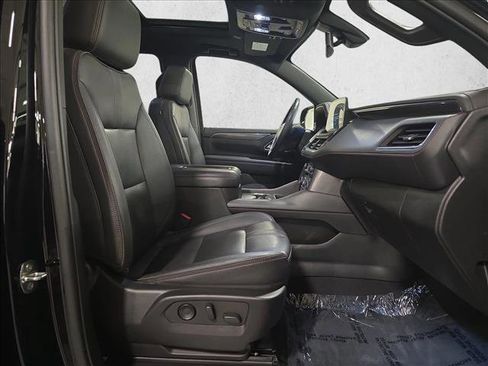 Used 2022 Chevrolet Suburban RST w/ Luxury Package image 10