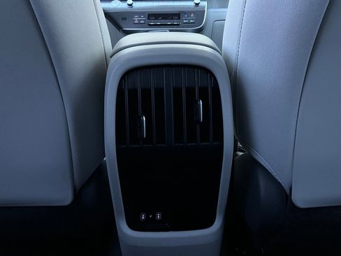 Used 2025 Hyundai Kona SEL image 13