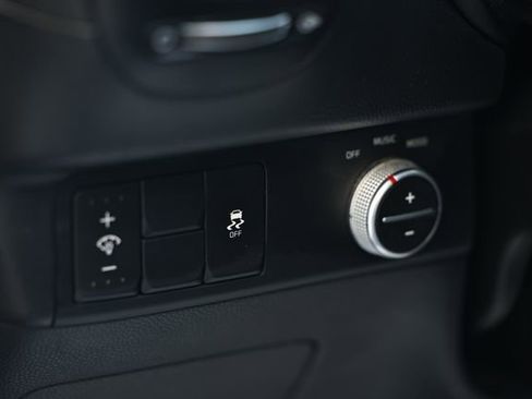 Used 2014 Kia Soul ! w/ Sun & Sound Package FWD image 19