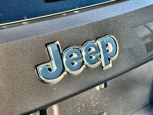 Used 2018 Jeep Grand Cherokee Limited w/ Trailer Tow Group IV image 16