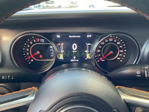 Used 2022 Jeep Gladiator Mojave w/ Cold Weather Group image 15