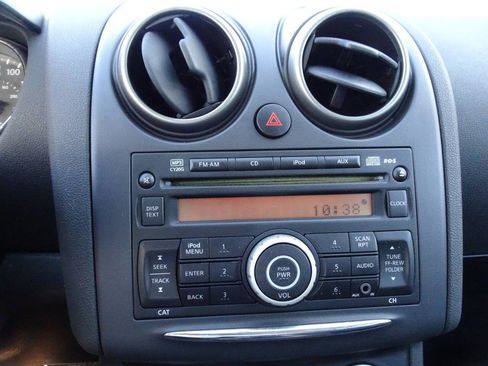 Used 2013 Nissan Rogue S image 26