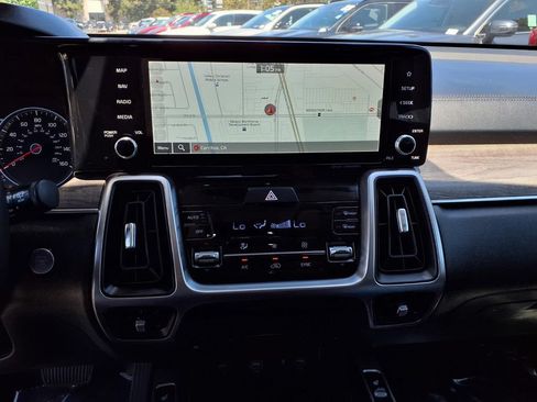 Certified 2023 Kia Sorento EX w/ Panoramic Sunroof Package FWD image 26