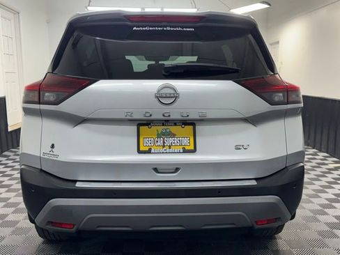 Used 2023 Nissan Rogue SV FWD image 6