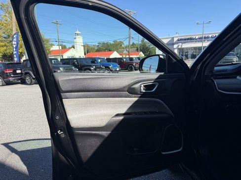 Used 2022 Jeep Compass Latitude image 7