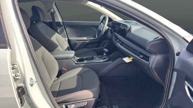 New 2026 Kia K4 FWD image 25