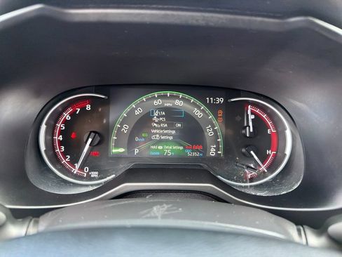 Used 2024 Toyota RAV4 LE AWD/4WD image 9