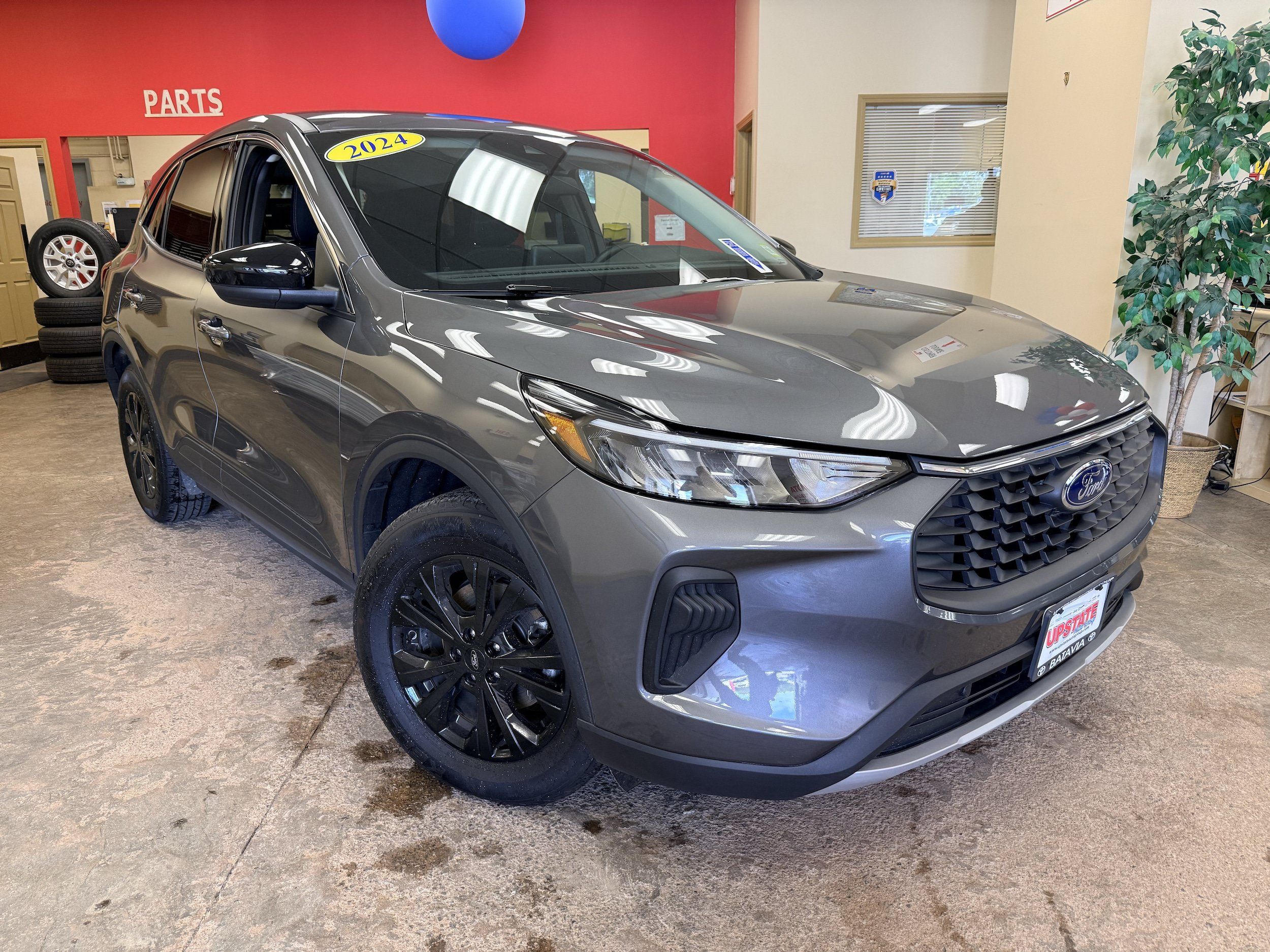 Used 2024 Ford Escape Active AWD/4WD image 1