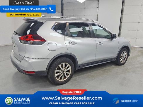 Used 2019 Nissan Rogue SV image 4