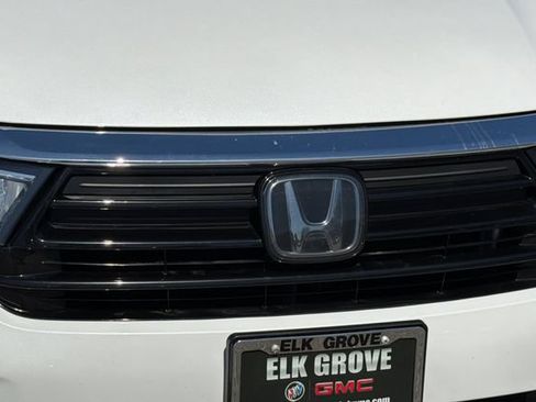 Used 2023 Honda Odyssey Elite image 48