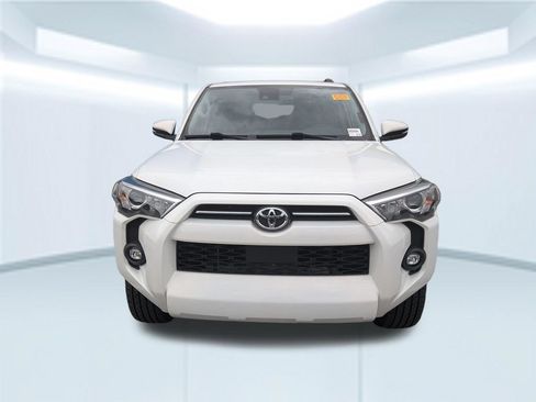 Used 2023 Toyota 4Runner SR5 Premium w/ Moonroof Package RWD image 5