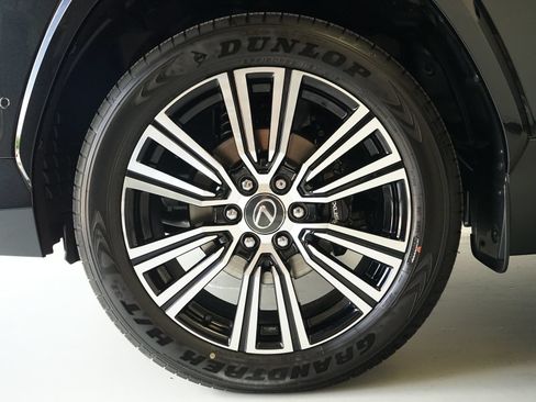 Used 2026 Lexus LX 700h Luxury w/ Accessory Package (Z1) AWD/4WD image 39