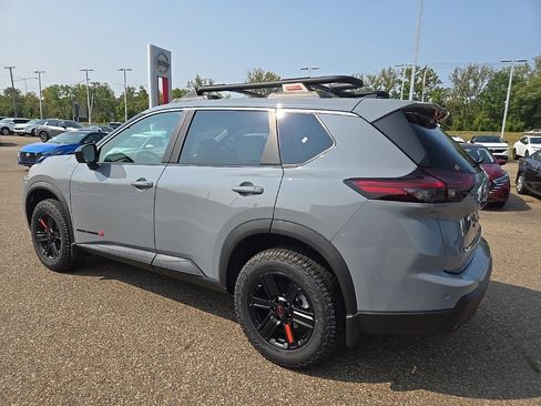 New 2026 Nissan Rogue SV image 5