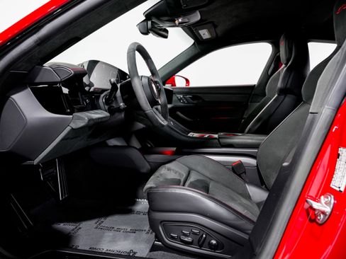 Used 2023 Porsche Taycan GTS image 20