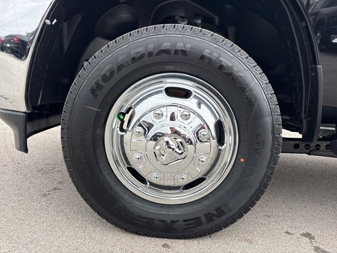 New 2026 RAM 3500 Tradesman image 12