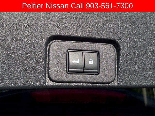 Used 2024 Nissan Rogue Platinum w/ Platinum Premium Package FWD image 10