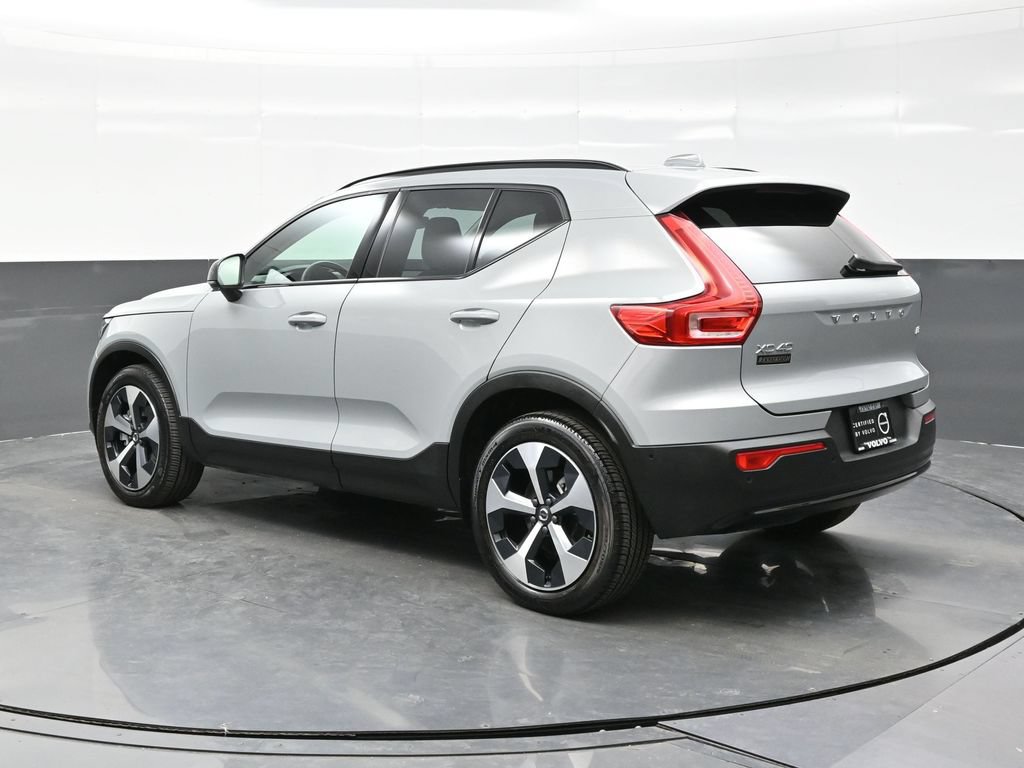 Used 2026 Volvo XC40 B5 Plus AWD/4WD image 4