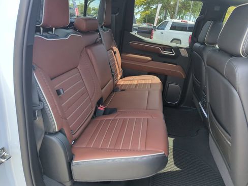 Certified 2026 GMC Sierra 1500 Denali Ultimate AWD/4WD image 32