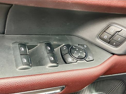 Used 2024 Ford Expedition Limited image 18