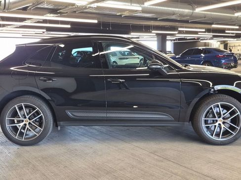 Certified 2026 Porsche Macan AWD/4WD image 5