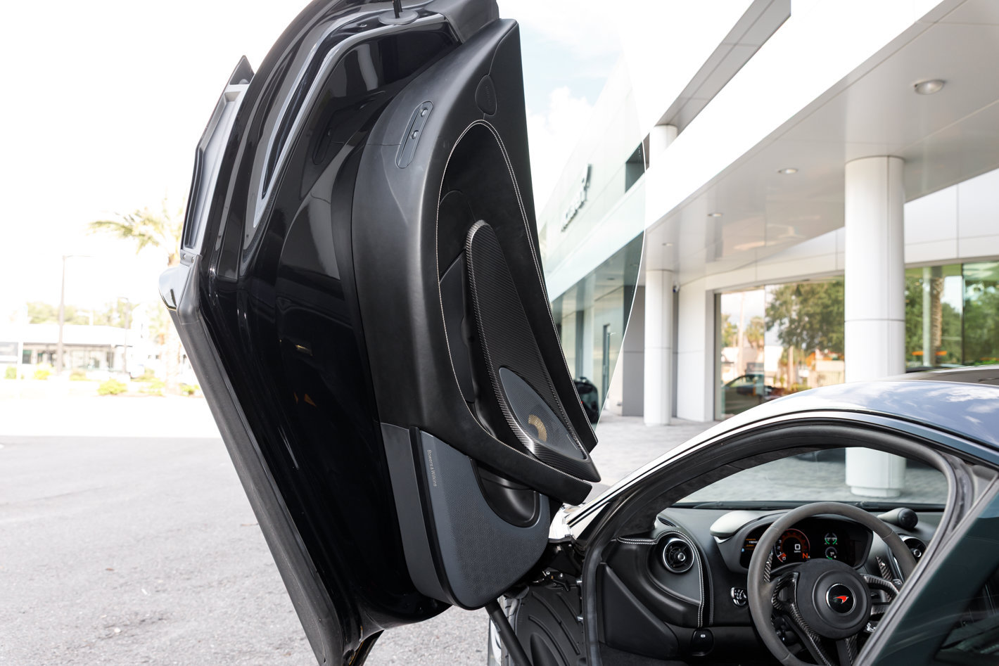 Used 2018 McLaren 570S RWD image 45