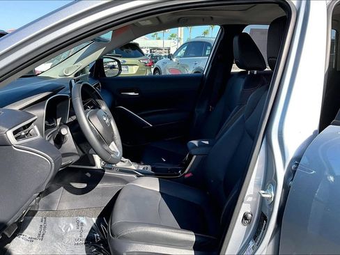 Used 2024 Toyota Corolla Cross XLE w/ Convenience Package AWD/4WD image 14